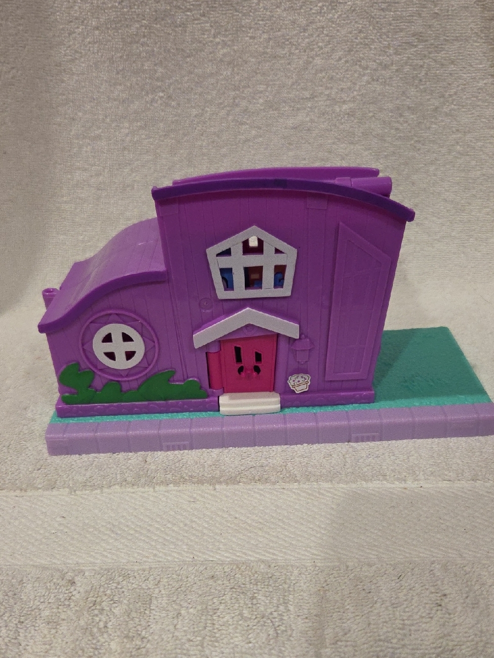 POLLY POCKET HOUSE